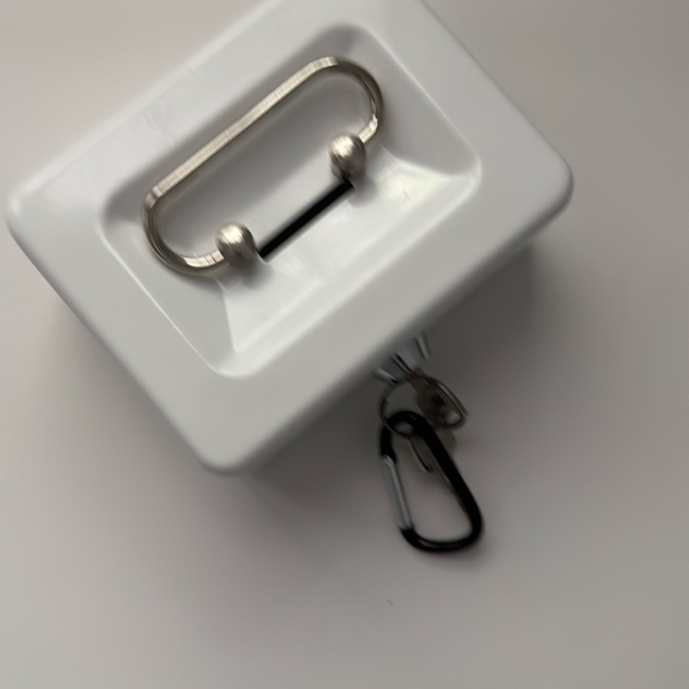 White Lockable Cash Box - Picture 3 of 4